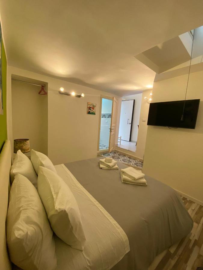 Tribunali Apartments Неаполь Экстерьер фото
